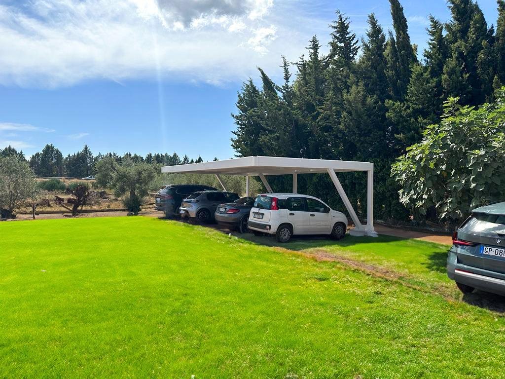 Carport ou garage dans le canton de Vaud : que choisir ?