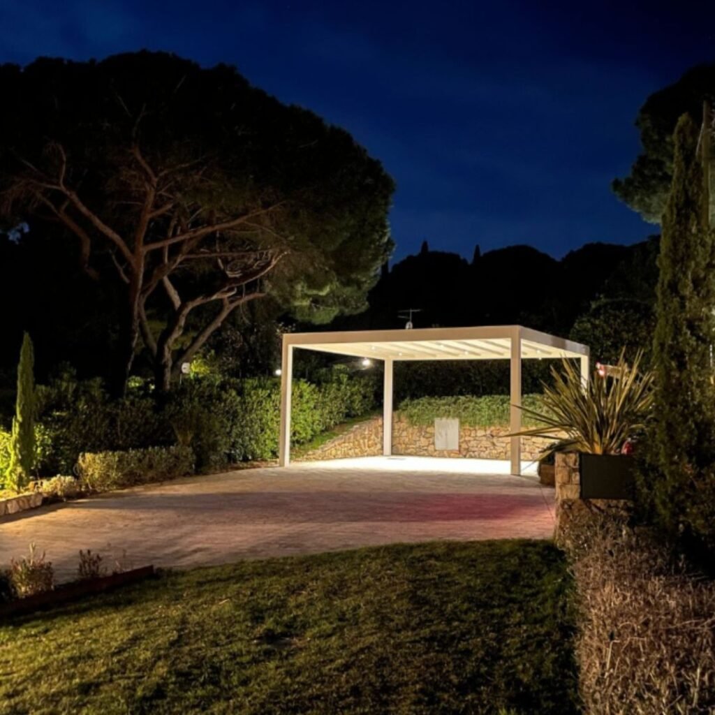 Pergola bioclimatique dans le canton de Vaud : simple confort ou vrai investissement ?